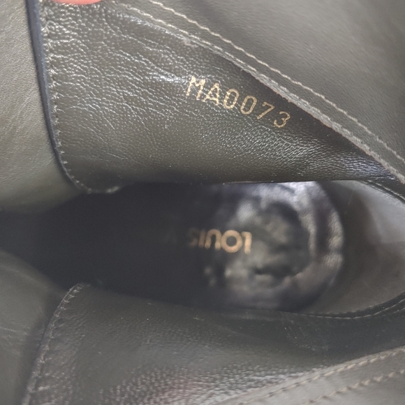 Louis Vuitton Monogram Pointed-Toe Booties - Picture 11 of 12